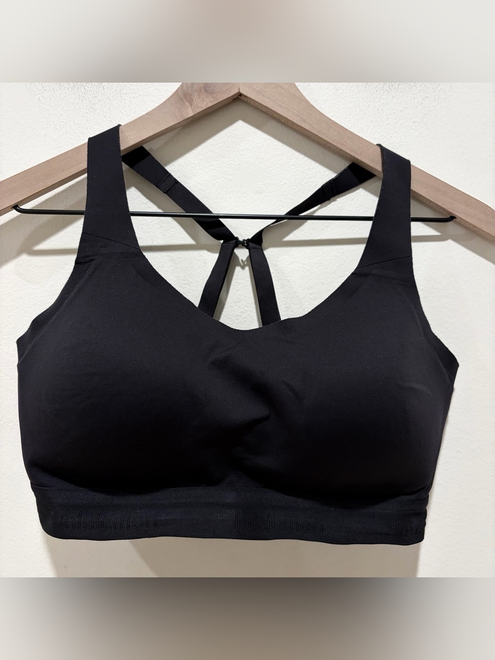 Lululemon Fine Form Black Bra - Women’s Size 34D - adjustable straps - sporty